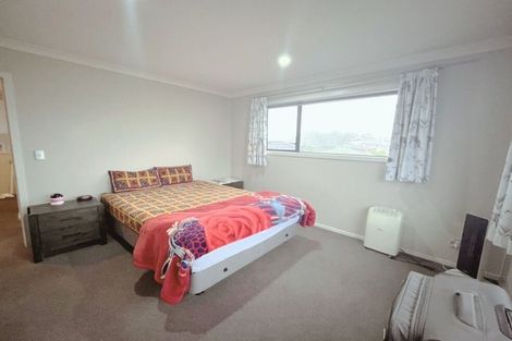 Photo of property in 12 Aotea Drive, Aotea, Porirua, 5024