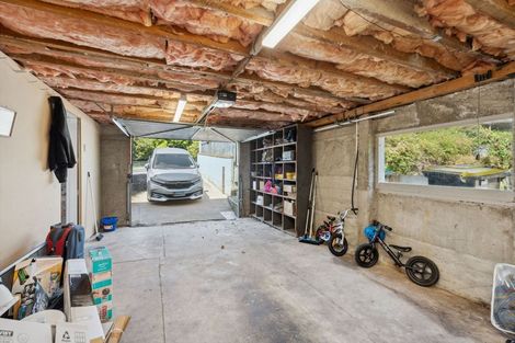 Photo of property in 16 Kinmont Crescent, Kinmont Park, Mosgiel, 9024