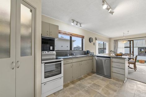 Photo of property in 128 Boucher Avenue, Te Puke, 3119