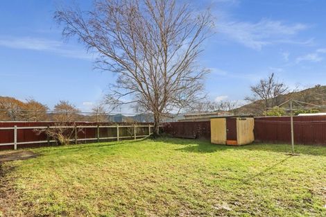 Photo of property in 5 Fleet Street, Naenae, Lower Hutt, 5011