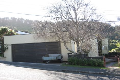 Photo of property in 25 Homewood Crescent, Karori, Wellington, 6012
