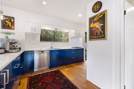 Photo of property in 2/19 Alma Street, Te Atatu South, Auckland, 0610