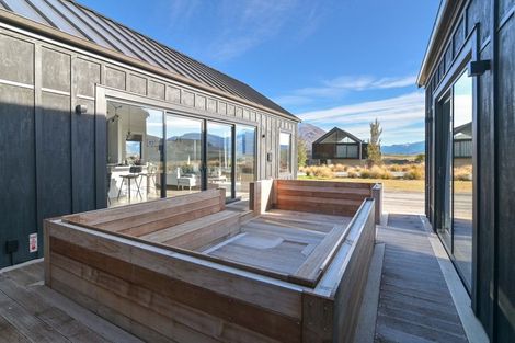 Photo of property in 19 Glenfiddich Road, Jacks Point, Queenstown, 9371