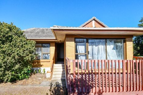 Photo of property in 2/26 Sikkim Crescent, Clover Park, Auckland, 2019