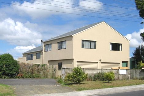 Photo of property in 151 Luckens Road, West Harbour, Auckland, 0618