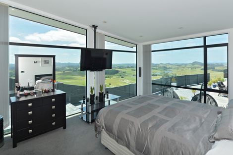 Photo of property in 77 Rangiuru Drive, Parua Bay, Onerahi, 0192