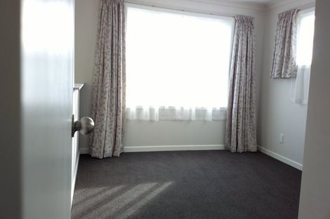 Photo of property in 52 Sheridan Terrace, Johnsonville, Wellington, 6037