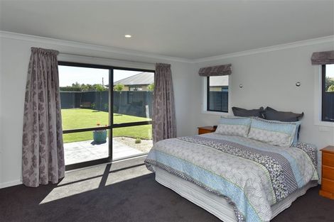 Photo of property in 63 Willowside Place, Amberley, 7410