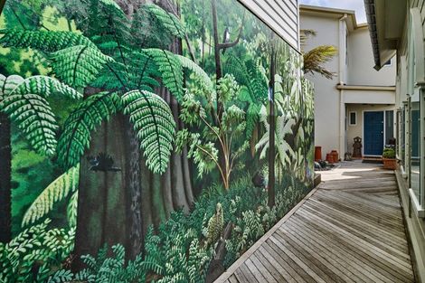 Photo of property in 76 The Crescent, Roseneath, Wellington, 6011