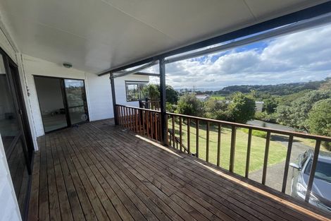 Photo of property in 21 Rimu Road, Stanmore Bay, Whangaparaoa, 0932