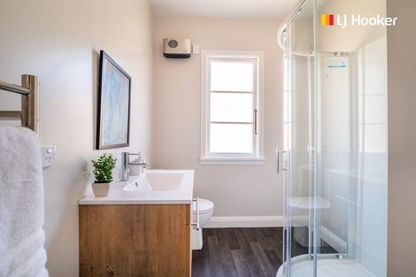 Photo of property in 39 Forfar Street, Clyde Hill, Dunedin, 9011