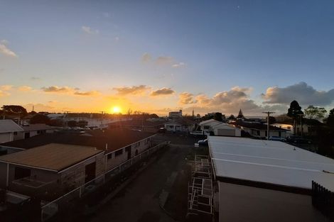Photo of property in 33 Fulford Street, New Plymouth, 4310