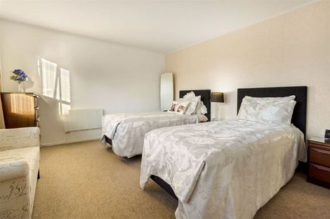 Photo of property in 176 Royal Road, Massey, Auckland, 0614