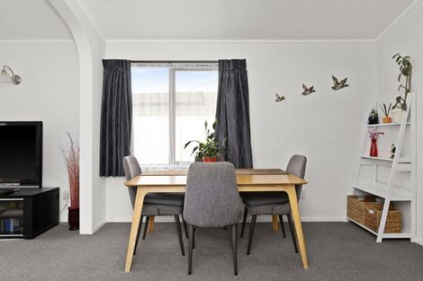 Photo of property in 8b Banff Place, Tamatea, Napier, 4112