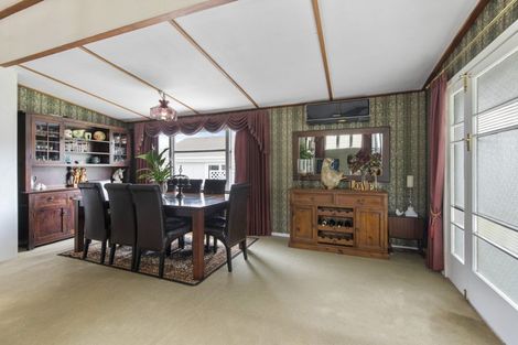 Photo of property in 165 Cambridge Street, Levin, 5510