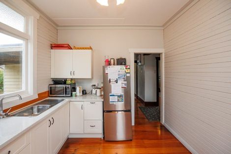 Photo of property in 12 Fitzroy Street, Terrace End, Palmerston North, 4410