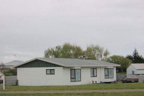 Photo of property in 58 Avenue Road, Foxton, 4814