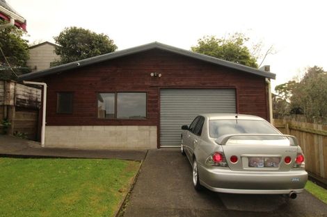 Photo of property in 10 Kayle Glen, West Harbour, Auckland, 0618