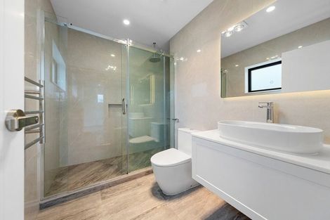 Photo of property in 41 Golf Road, New Lynn, Auckland, 0600