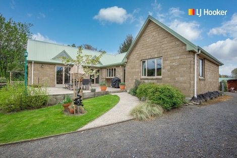 Photo of property in 19 Skerries Street, Outram, 9019