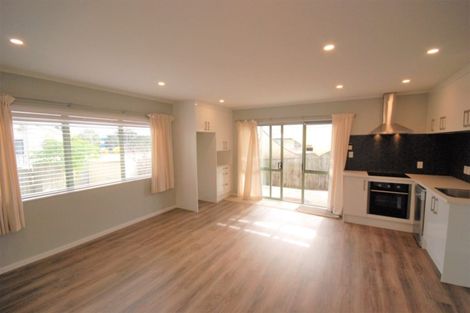 Photo of property in 75a Penrose Road, Mount Wellington, Auckland, 1060