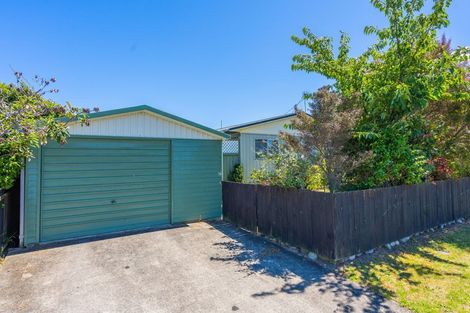 Photo of property in 1 Elder Grove, Paraparaumu, 5032