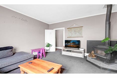 Photo of property in 6 Osborne Road, Amberley, 7410