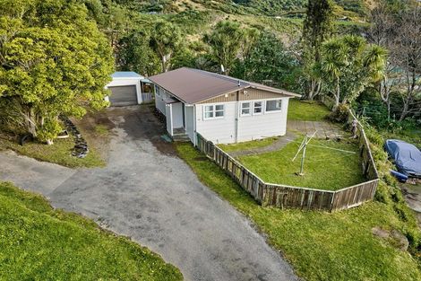 Photo of property in 130 Sievers Grove, Cannons Creek, Porirua, 5024