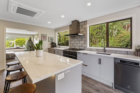 Photo of property in 38 Kaitawa Crescent, Paraparaumu, 5032