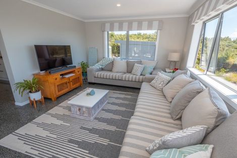 Photo of property in 116 Stratford Drive, Cable Bay, 0420