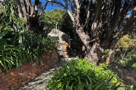 Photo of property in 203 Melbourne Road, Island Bay, Wellington, 6023