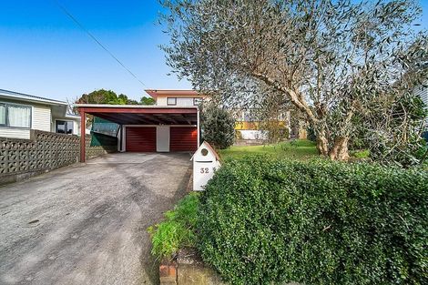 Photo of property in 32 Beaumont Crescent, Frankleigh Park, New Plymouth, 4310
