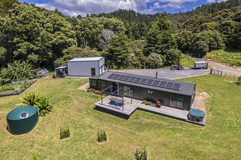 Photo of property in 241a Hailes Road, Whananaki, 0181
