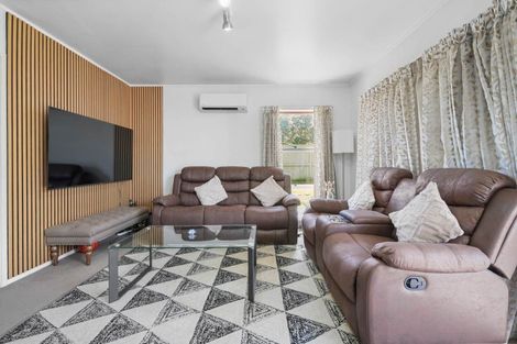 Photo of property in 1/162 Pigeon Mountain Road, Half Moon Bay, Auckland, 2012