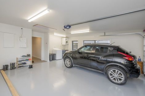 Photo of property in 53 Waipunahau Road, Waikanae, 5036