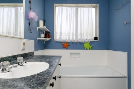 Photo of property in 97 Richmond Avenue, Richmond Heights, Taupo, 3330