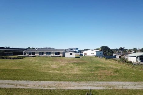 Photo of property in 17 Goble Road, Clarks Beach, 2679