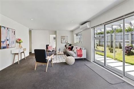 Photo of property in 14 Peel Lane, Aotea, Porirua, 5024