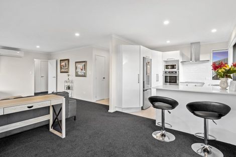 Photo of property in 5 Warlock Way, Papamoa, 3118