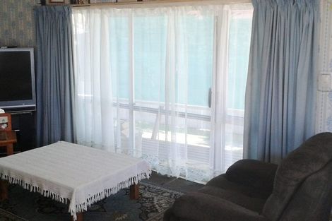 Photo of property in 10 Solander Street, Tolaga Bay, 4077