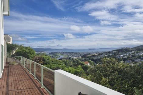 Photo of property in 95 Viewmont Drive, Harbour View, Lower Hutt, 5010