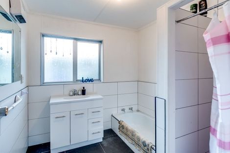 Photo of property in 2 Jellicoe Place, Tamatea, Napier, 4112