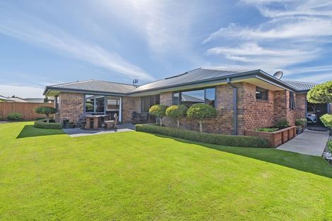 Photo of property in 16 Globe Bay Drive, Templeton, Christchurch, 8042