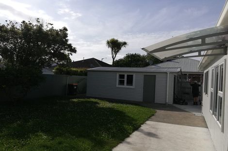 Photo of property in 398 Featherston Street, Palmerston North, 4414