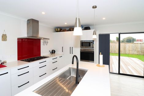 Photo of property in 4 Devon Lane, Carterton, 5713