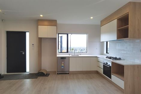 Photo of property in 10 Crestview Rise, Papakura, 2110