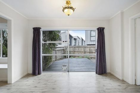 Photo of property in 2/5 Stanley Avenue, Milford, Auckland, 0620