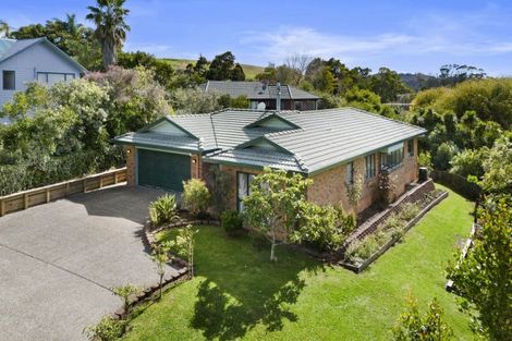 Photo of property in 28 Amber Place, Waimauku, 0812