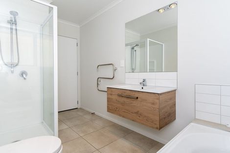 Photo of property in 78 Bert Wall Drive, Omokoroa, 3114