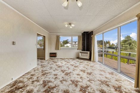 Photo of property in 76 Tamatea Road, Taupo, 3330